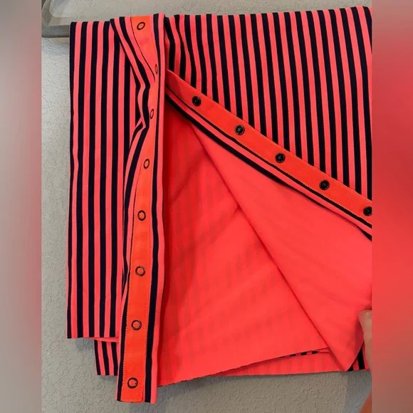 Set of Lululemon Back on Track Tank + Vinyasa Scarf Size 10 - Picture 9 of 10